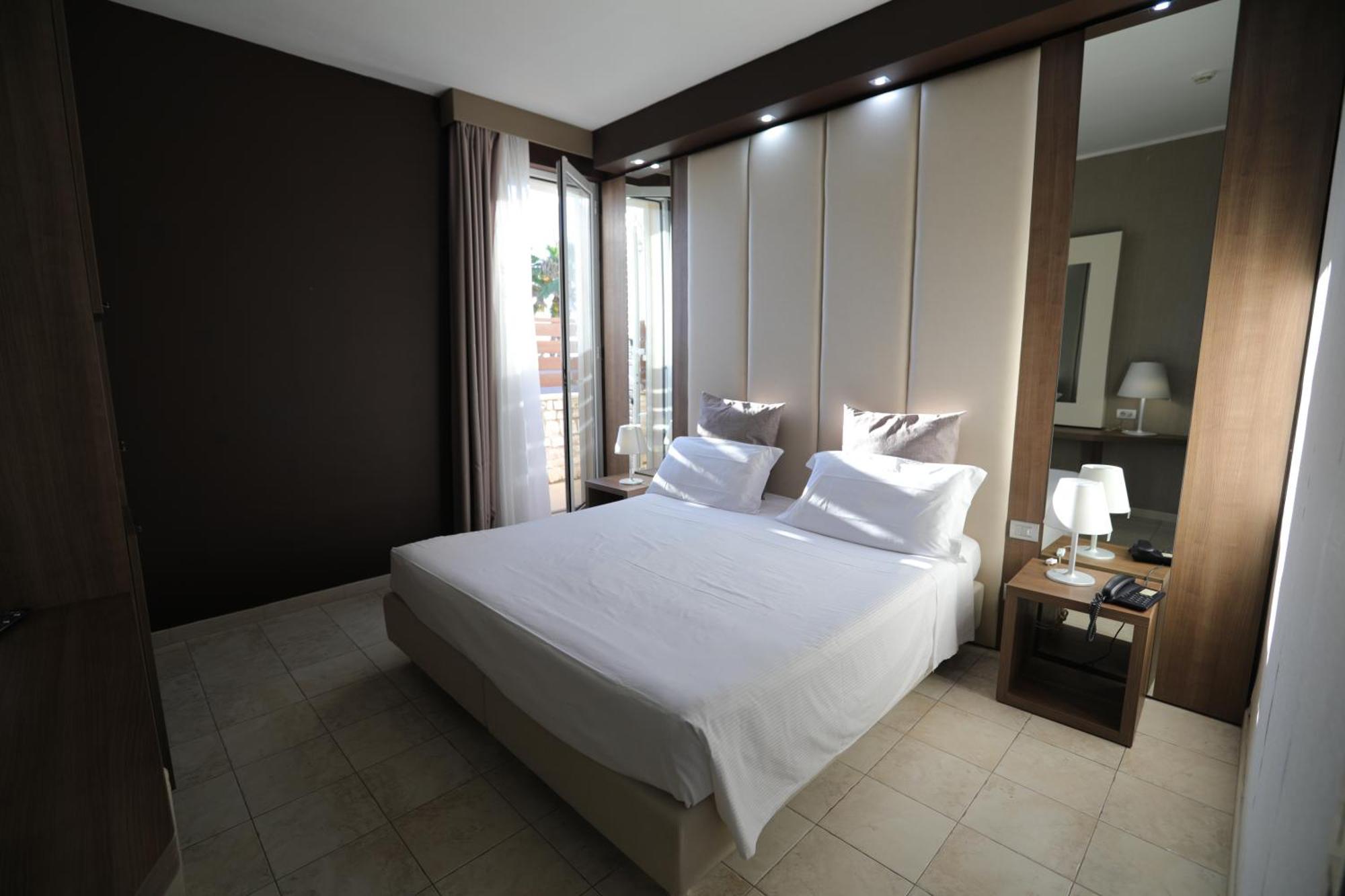 Hotel Lafayette Giovinazzo Exterior photo